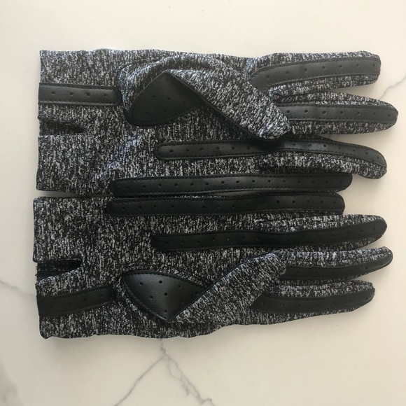 NWOT Isotoner Smart Touch Gloves - Picture 4 of 9